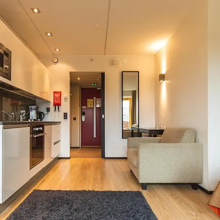 شقة Snowline A13 Center Ski-in Ski-out By Aavalevi ليفي